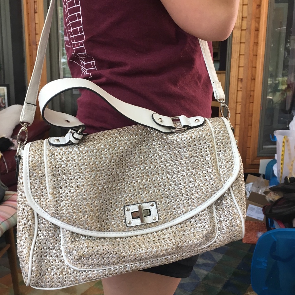 White leather trim with metallic mesh Relic bag